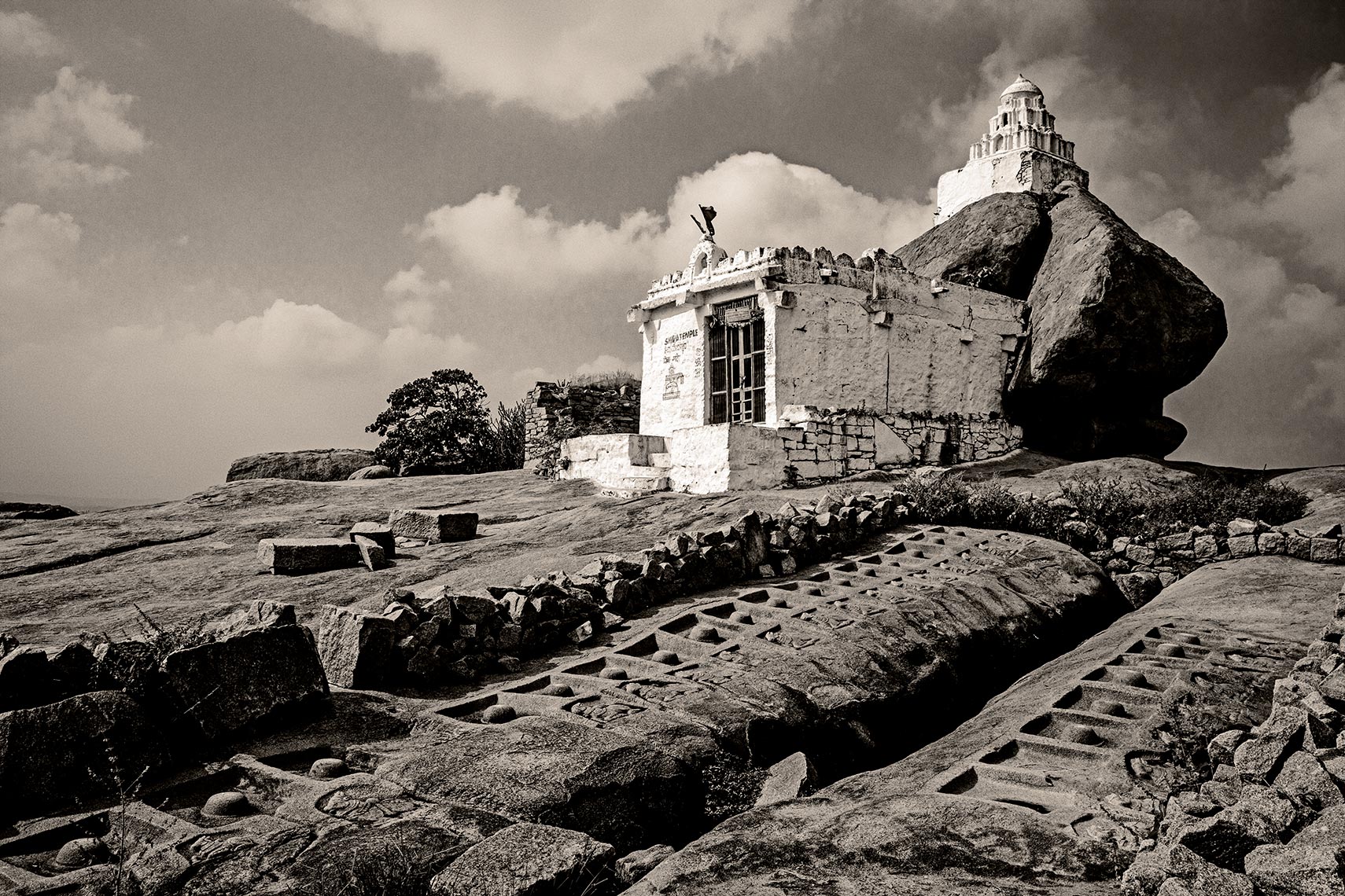india-hampishivatemple