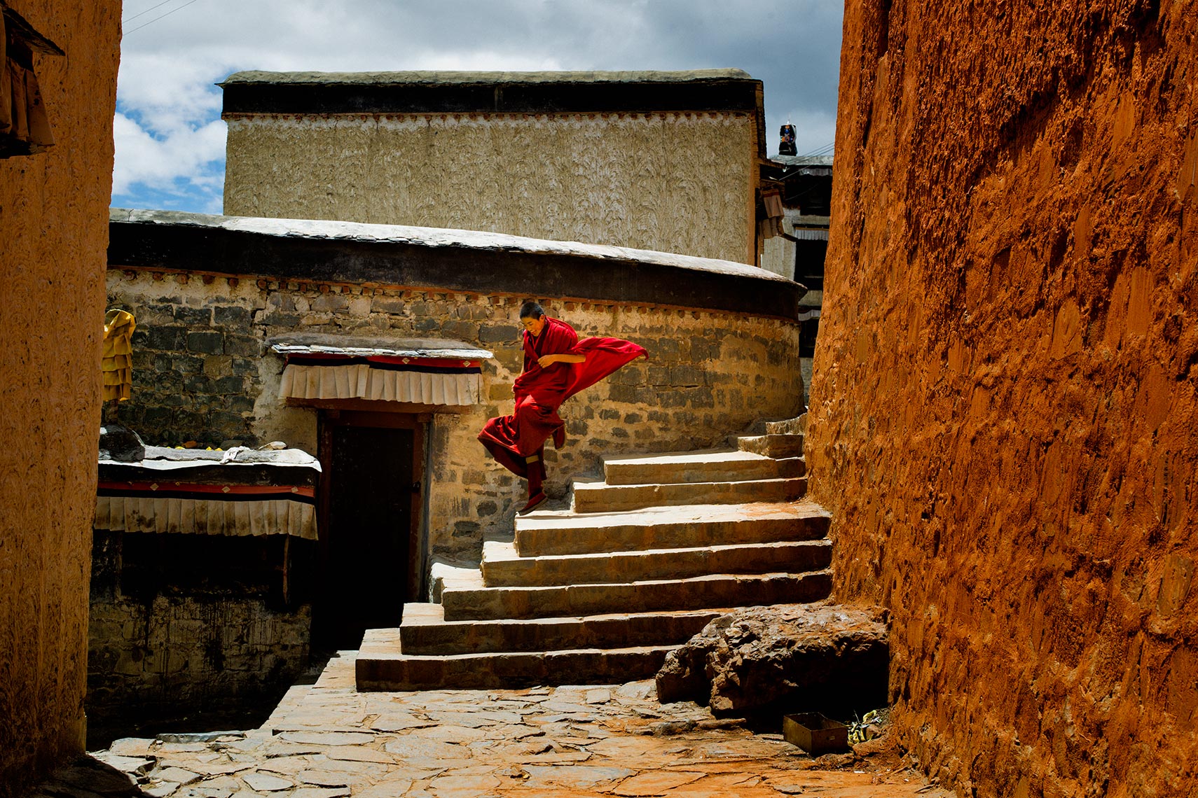 tibet flying monk